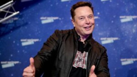 Sen. Warren Demands Answers From Tesla as Investors Want Elon Musk to Refocus on EV Maker