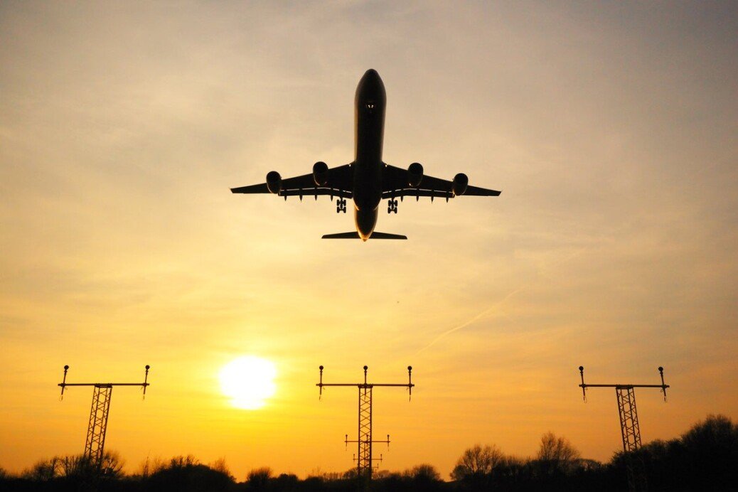Can AI Replace Air Traffic Controllers to Reduce Airline Accidents?