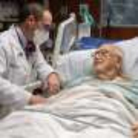 Six strategies to reinvigorate the doctor-patient bedside encounter