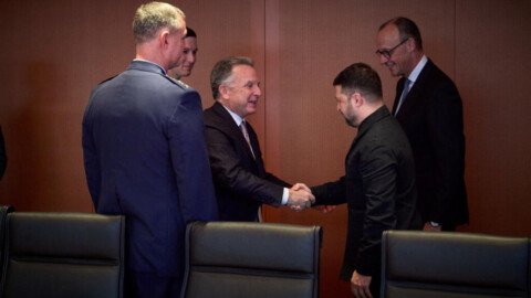 Ukraine’s Zelensky offers to drop NATO bid as Trump envoy sees progress in peace talks