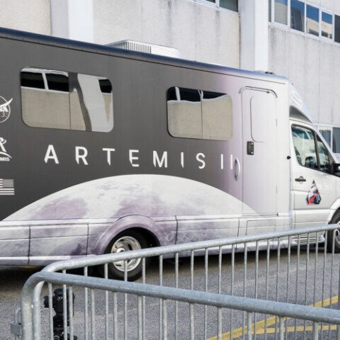 NASA rewraps Boeing Starliner Astrovan II for Artemis II ride to launch pad
