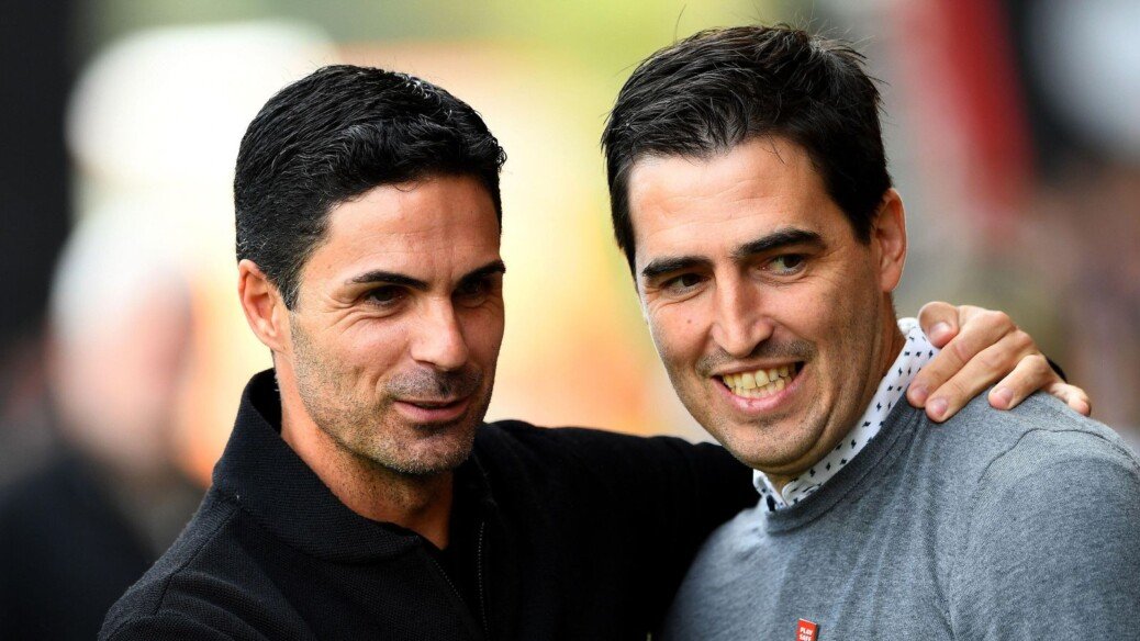 Big Weekend: Man City v Chelsea, Man United, Andoni Iraola, Rodrigao Bentinha, La Liga returns