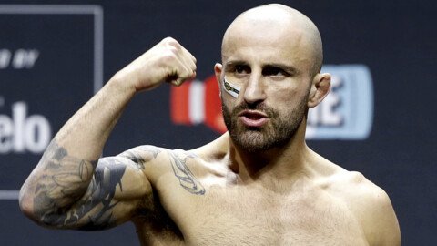 Alexander Volkanovski defeats Diego Lopes in UFC 325 main event