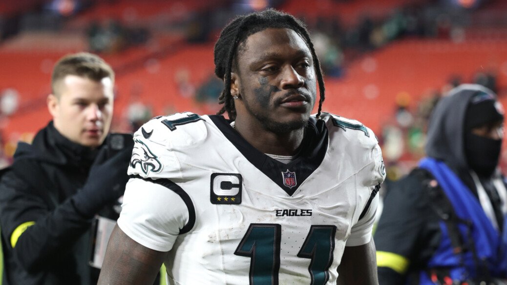 Eagles have reportedly placed a shocking trade price on WR A.J. Brown