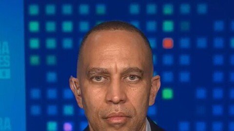 Jeffries: Impeaching Trump Not a Top Priority if Dems Win House Majority