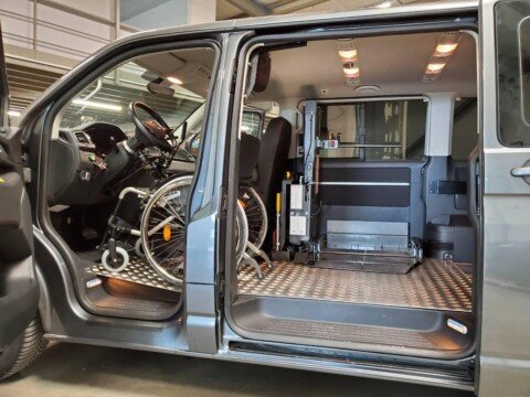 Driving Successful Lives Provides a Wheelchair-Accessible Van to an Oakland County Resident, After His Old Van Became Unsafe and Unreliable