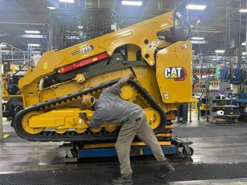 Cat Seeks 600 Workers to Build Compact Track Loaders in North Carolina