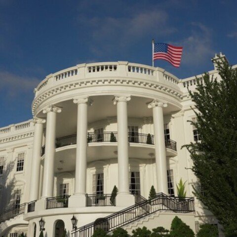 White House orders agencies to place new app on ALL employees’ phones…