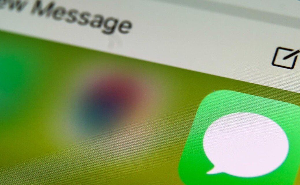 ‘Blue Bubbles’-Apple Says iPhone Messaging Is Still ‘Best’