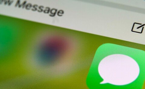 ‘Blue Bubbles’-Apple Says iPhone Messaging Is Still ‘Best’