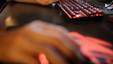 Best CS2 Cases to Open for Value in 2026