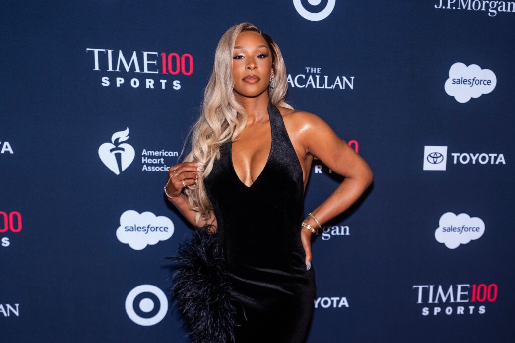 Sheesh! Savannah James’ New Photos Have The Internet Going Up & Reminding LeBron He’s Blessed (PHOTOS)
