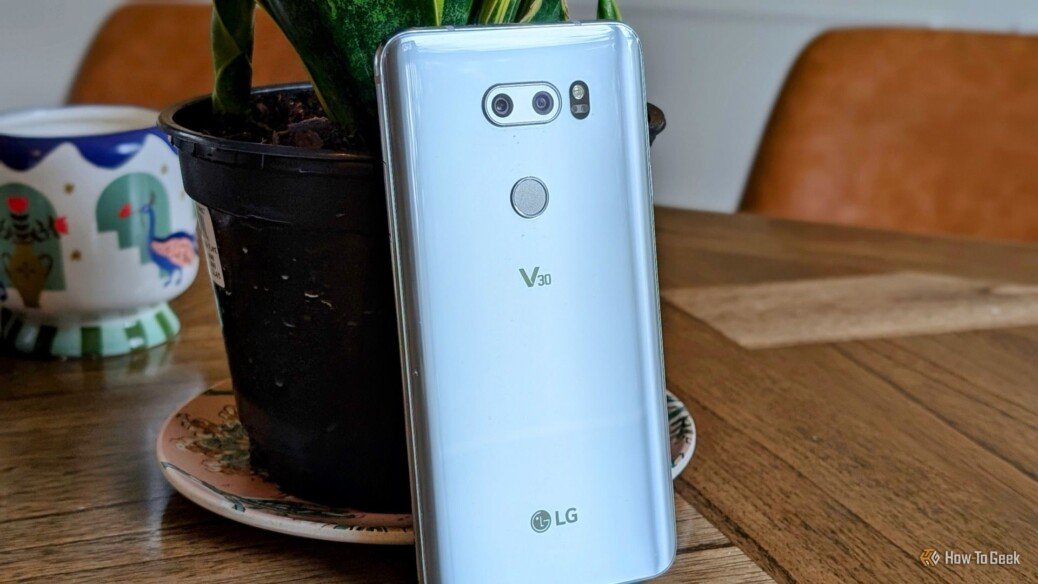 These 6 LG phones were too weird to survive, but we finally have the tech to do them right