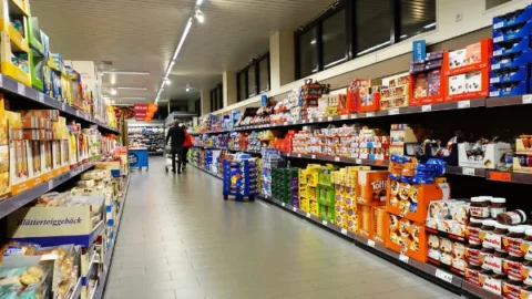 Is shopping abroad really cheaper? Why are Romanians and Bulgarians outspending Hungarians? New study provides answers