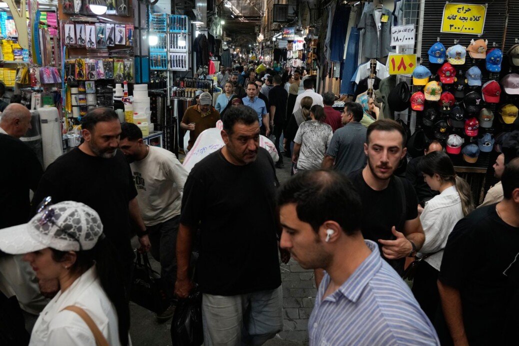 Houthis claim attacks on Saudi oil facility and Yemeni port, and other Mideast news