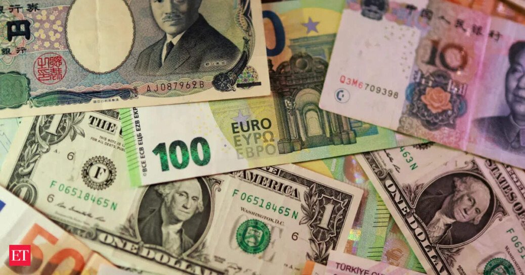 Shamell Naquan Joyner trial takes bizarre turn as jurors uncover suspected drugs and Chinese yuan hidden in evidence