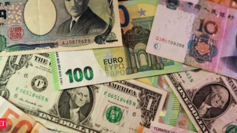 Shamell Naquan Joyner trial takes bizarre turn as jurors uncover suspected drugs and Chinese yuan hidden in evidence
