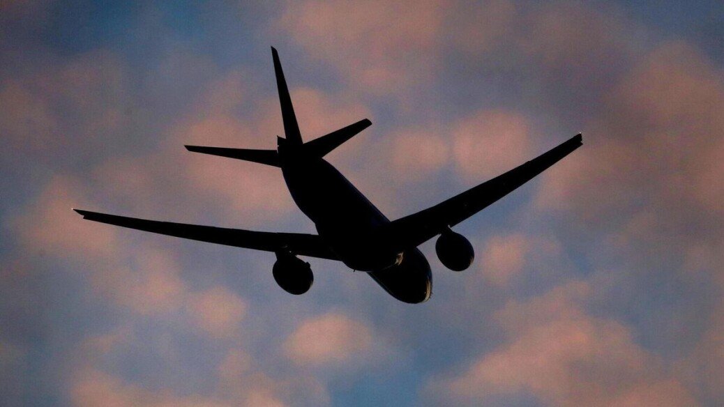 Flight to Toronto cancelled after child refuses to wear seatbelt