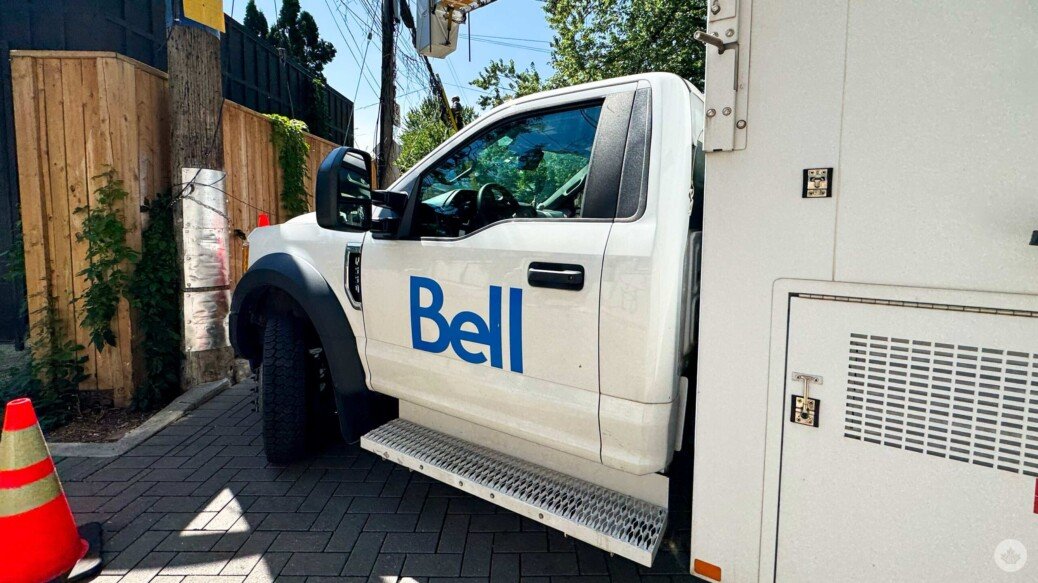 Bell shoots shot with Toronto Tempo’s Marina Mabrey, asks her to switch from Rogers