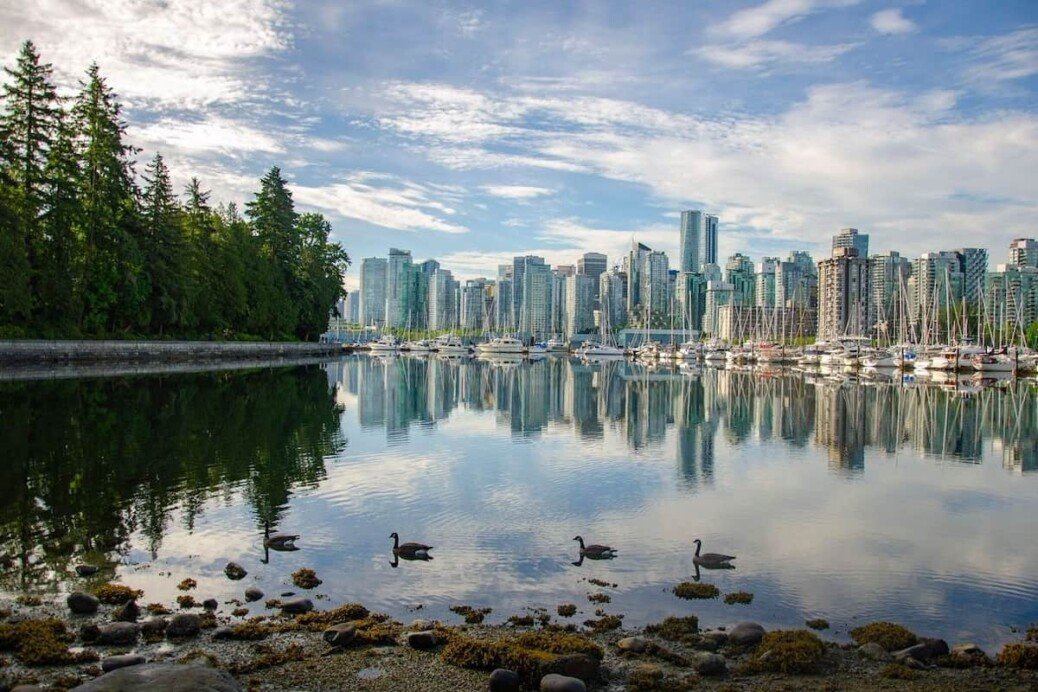 IRCC invites 2,000 Canadian Experience Class candidates to apply for permanent residence