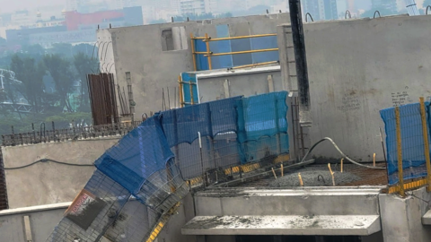 MOM urges construction, transport and storage firms to hold voluntary safety time-out amid recent workplace fatalities, Singapore News