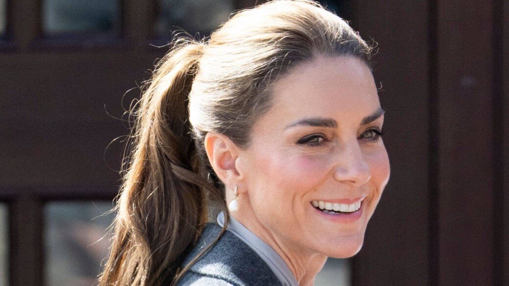 Kate Middleton secretly wore £1.7k Burberry fit-and-flare dress in another striking colour